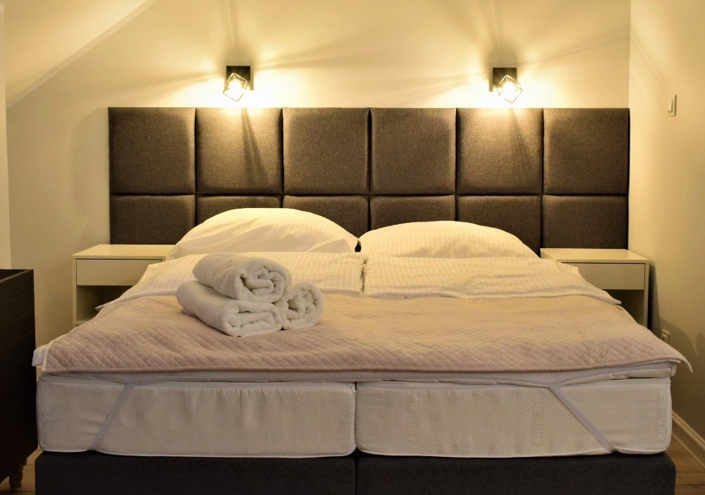 Add Image Description